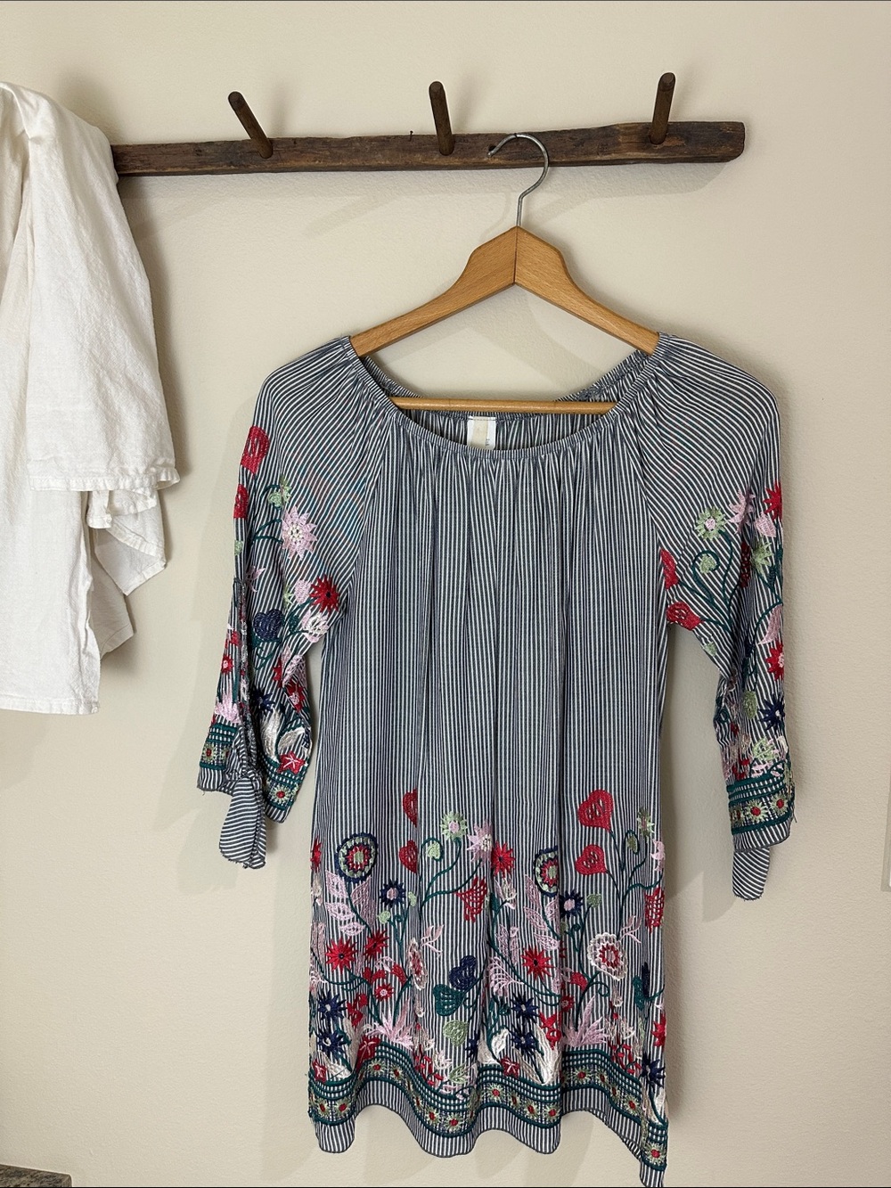 Blue and White Striped Floral Embroidered Tunic Top size Small